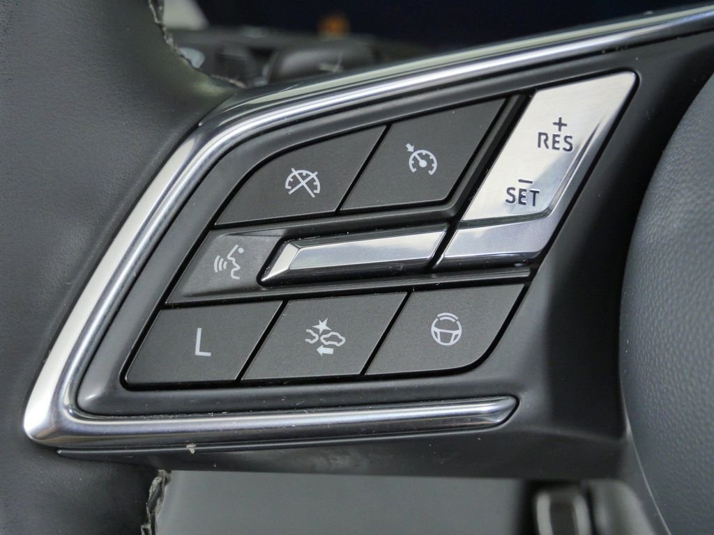 Used 2025 White Buick Avenir image 41