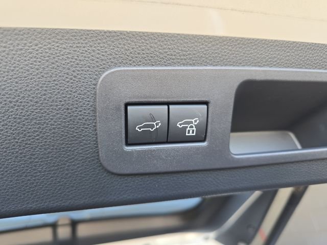 Used 2026 White Lexus 600 Luxury image 17