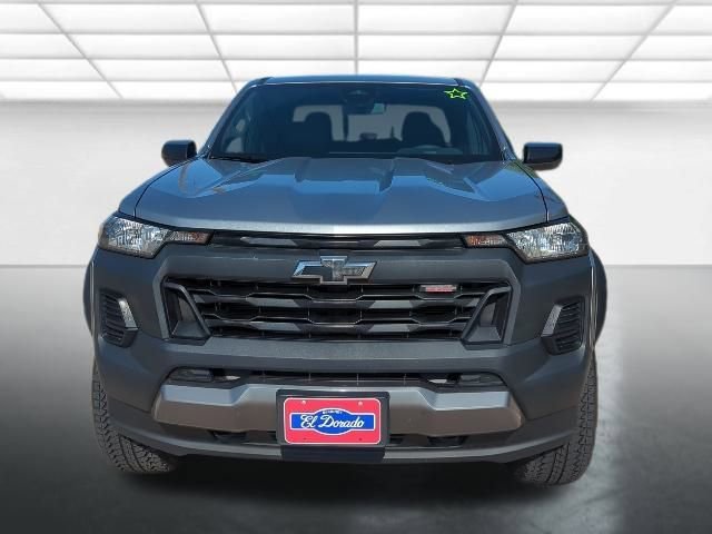 2025 Chevrolet Colorado Trail Boss - Photo 2
