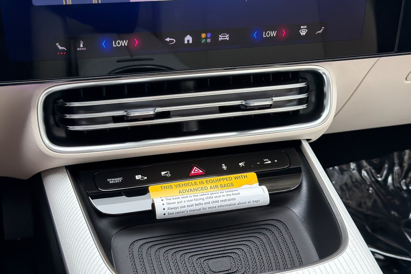 New 2027 Polar White Mercedes-Benz CLA 250+ image 18