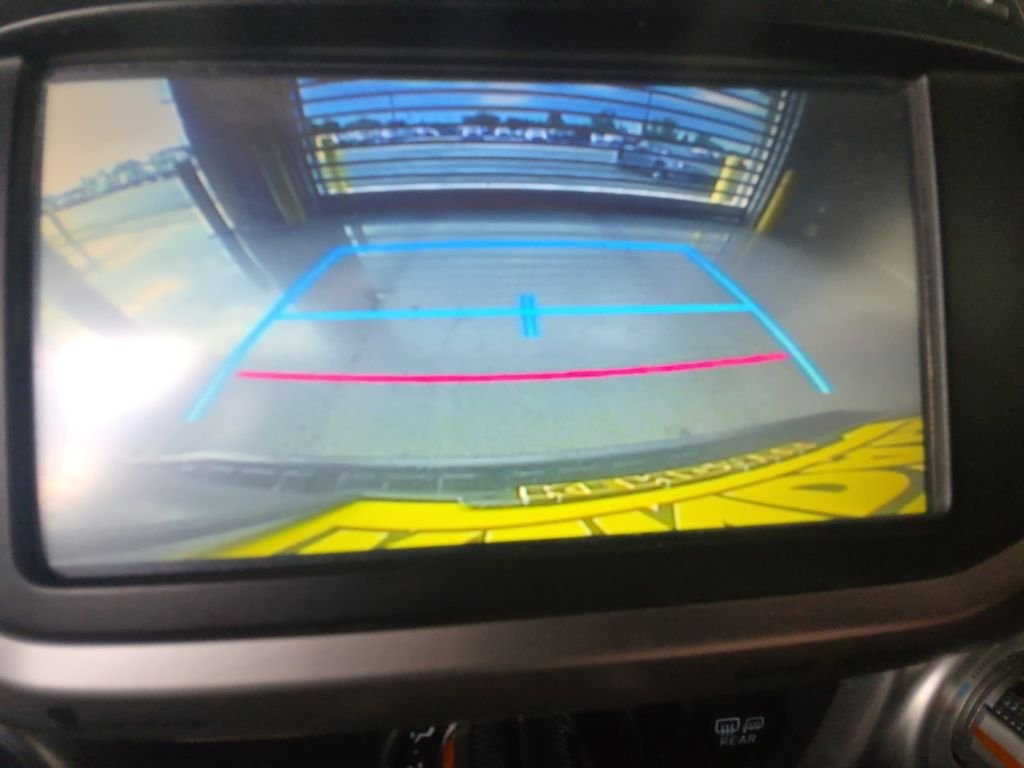 Used 2018 Gray Toyota SR5 image 16
