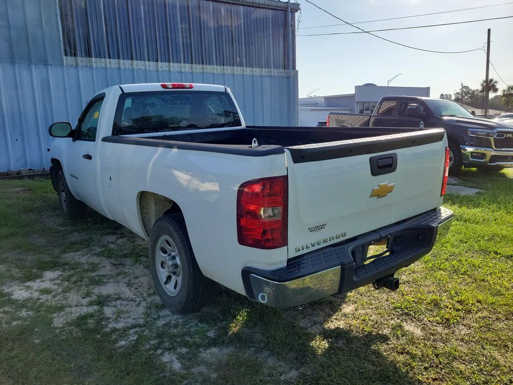 Used 2013 White Chevrolet Work Truck image 6