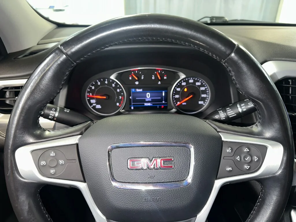 Certified Used 2020 Red Mahogany Metallic GMC SLE image 9