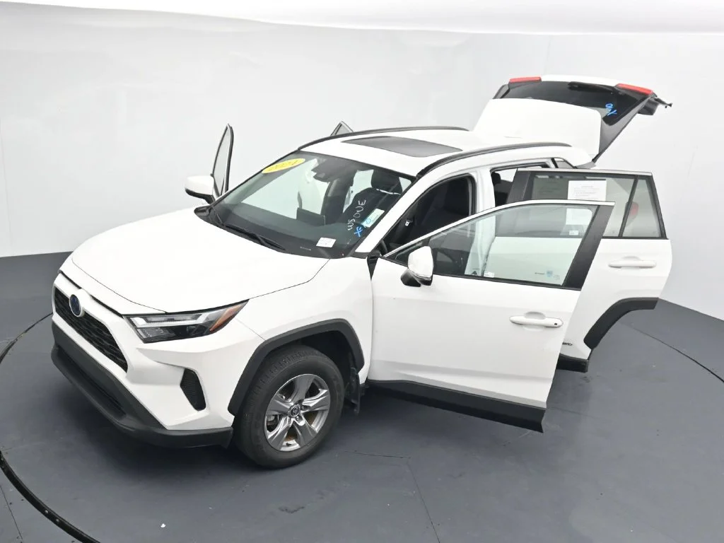 Used 2024 White Toyota XLE image 25