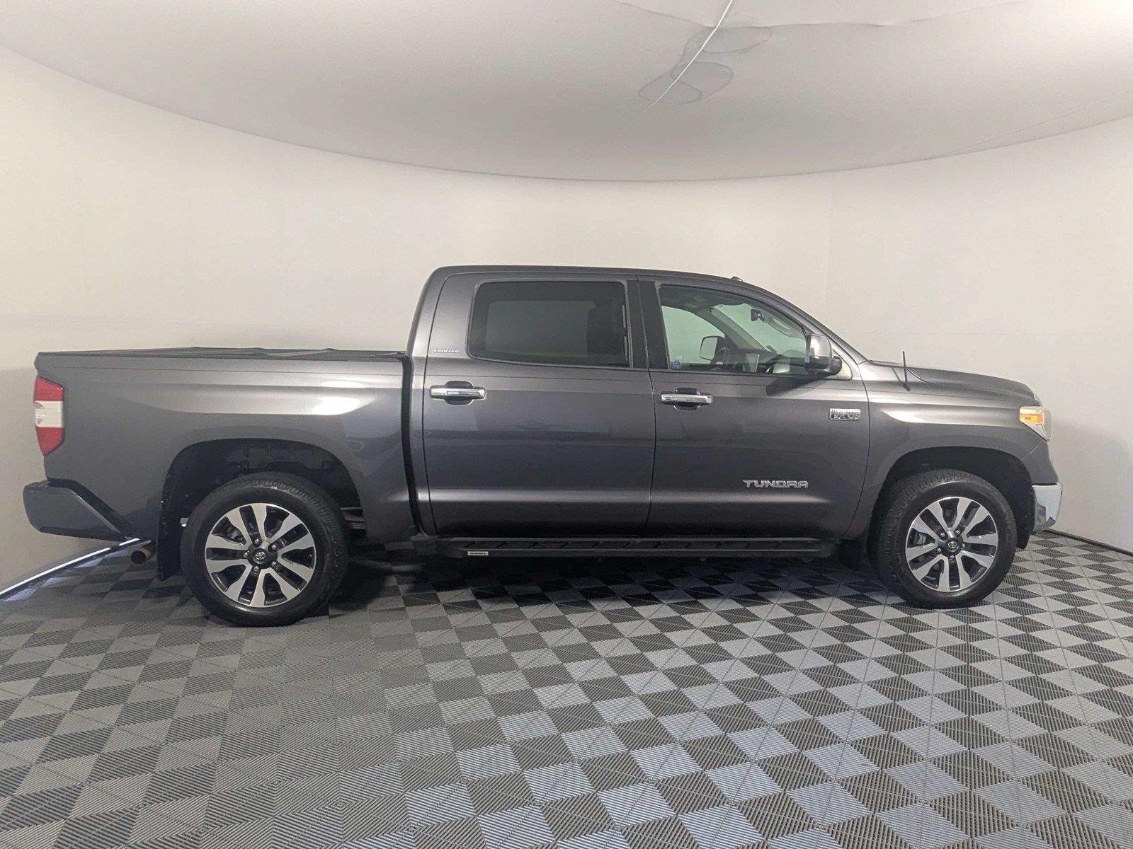 Used 2018 Magnetic Gray Metallic Toyota Limited image 4