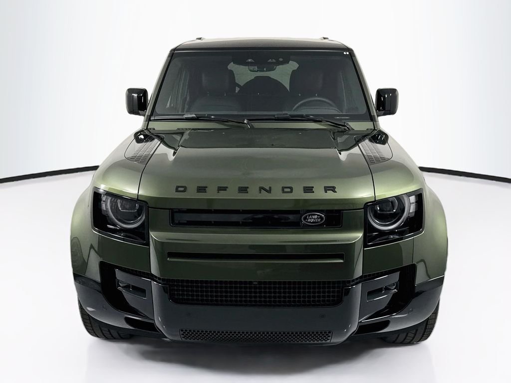 New 2026 Woolstone Green Land Rover X-Dynamic SE image 2