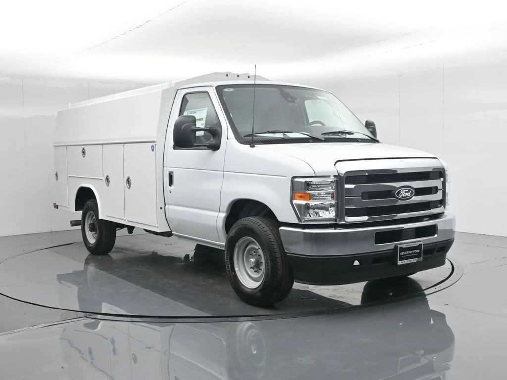 New 2026 White Ford Base image 91