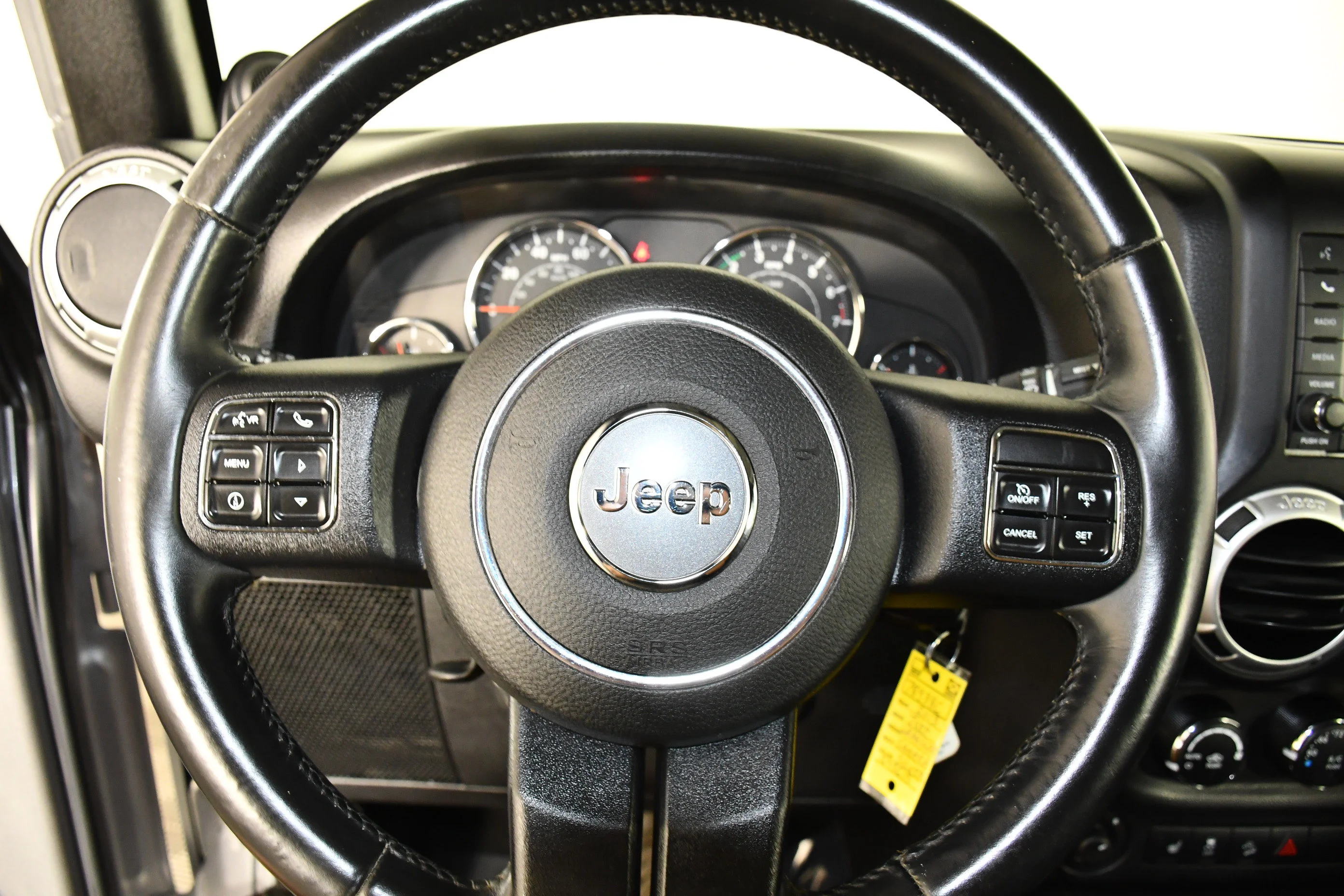 Used 2013 Billet Silver Metallic Jeep Sahara image 21