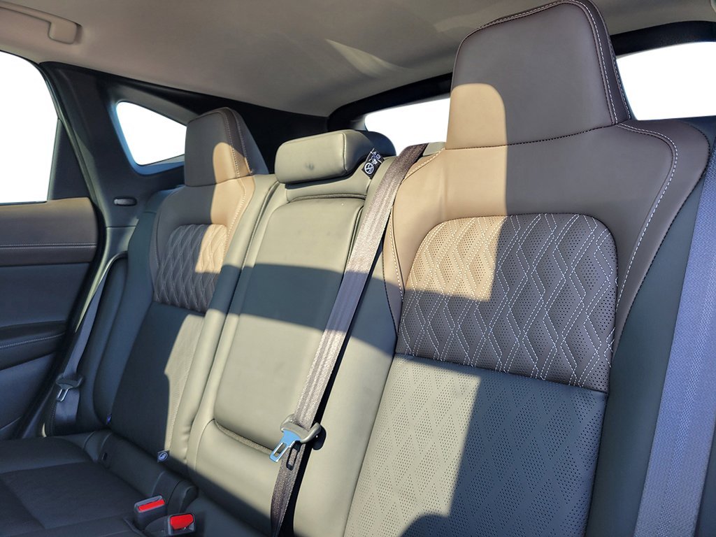 New 2026 Champagne Silver Metallic Nissan Platinum image 16