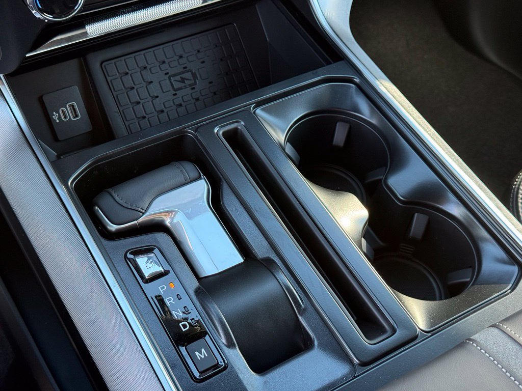 New 2026 Star White Metallic Tri-Coat Ford Platinum® image 12