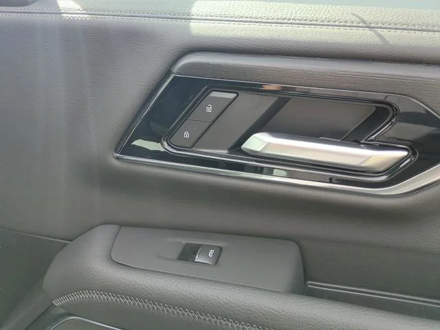 2026 GMC Yukon Denali - Photo 22