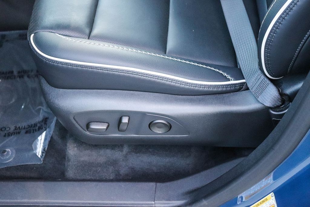 Used 2025 Downpour Metallic GMC Denali image 25