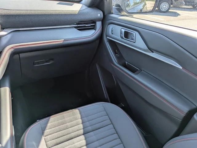 New 2026 Agate Black Metallic Ford ST-Line image 17