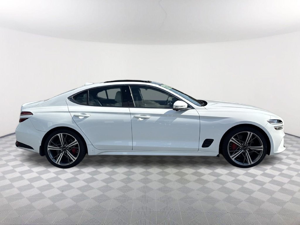 Used 2025 White Genesis 3.3T Sport Advanced image 4