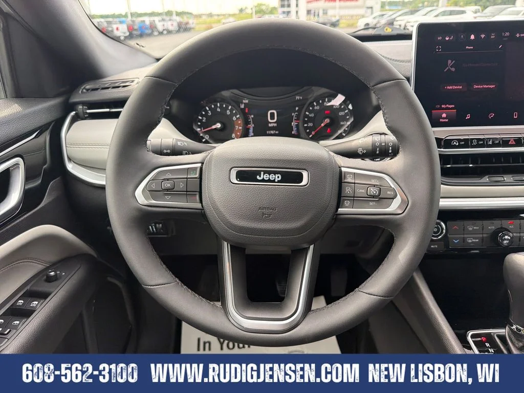 Used 2025 White Jeep Limited image 14