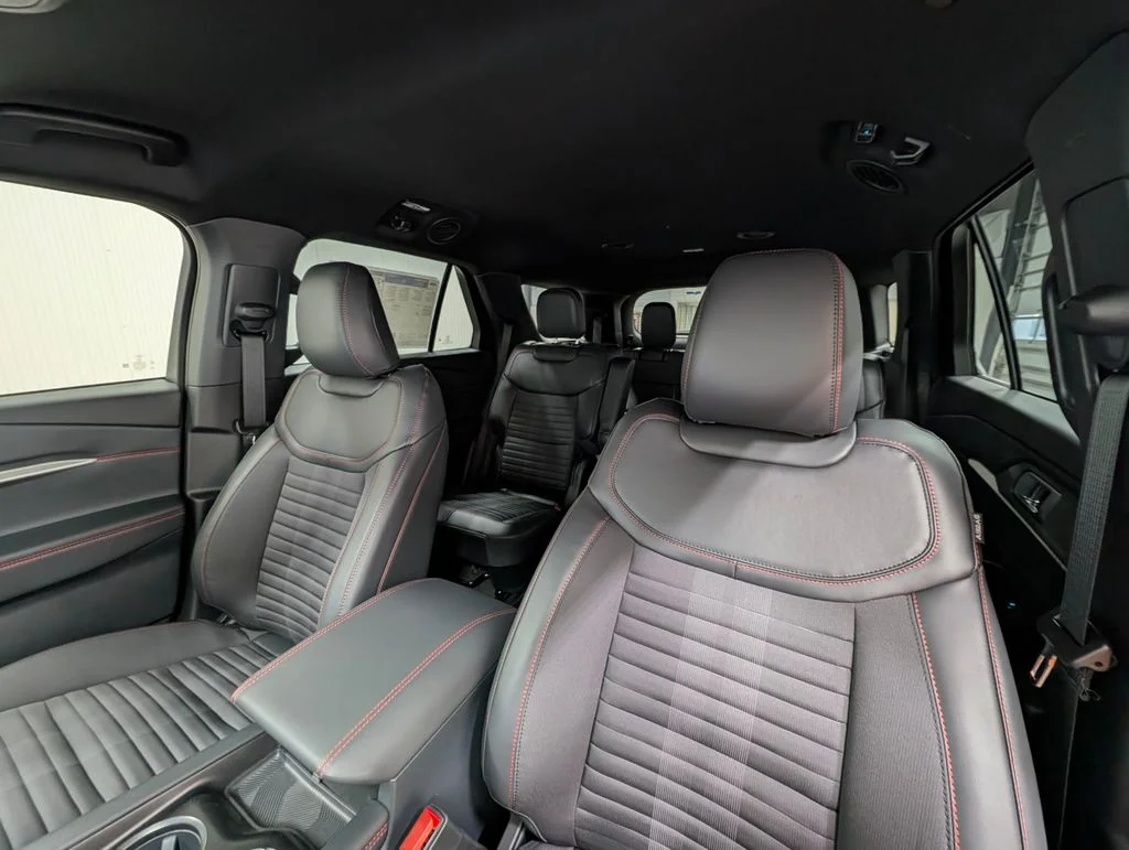 New 2026 Space White Metallic Ford ST-Line image 13