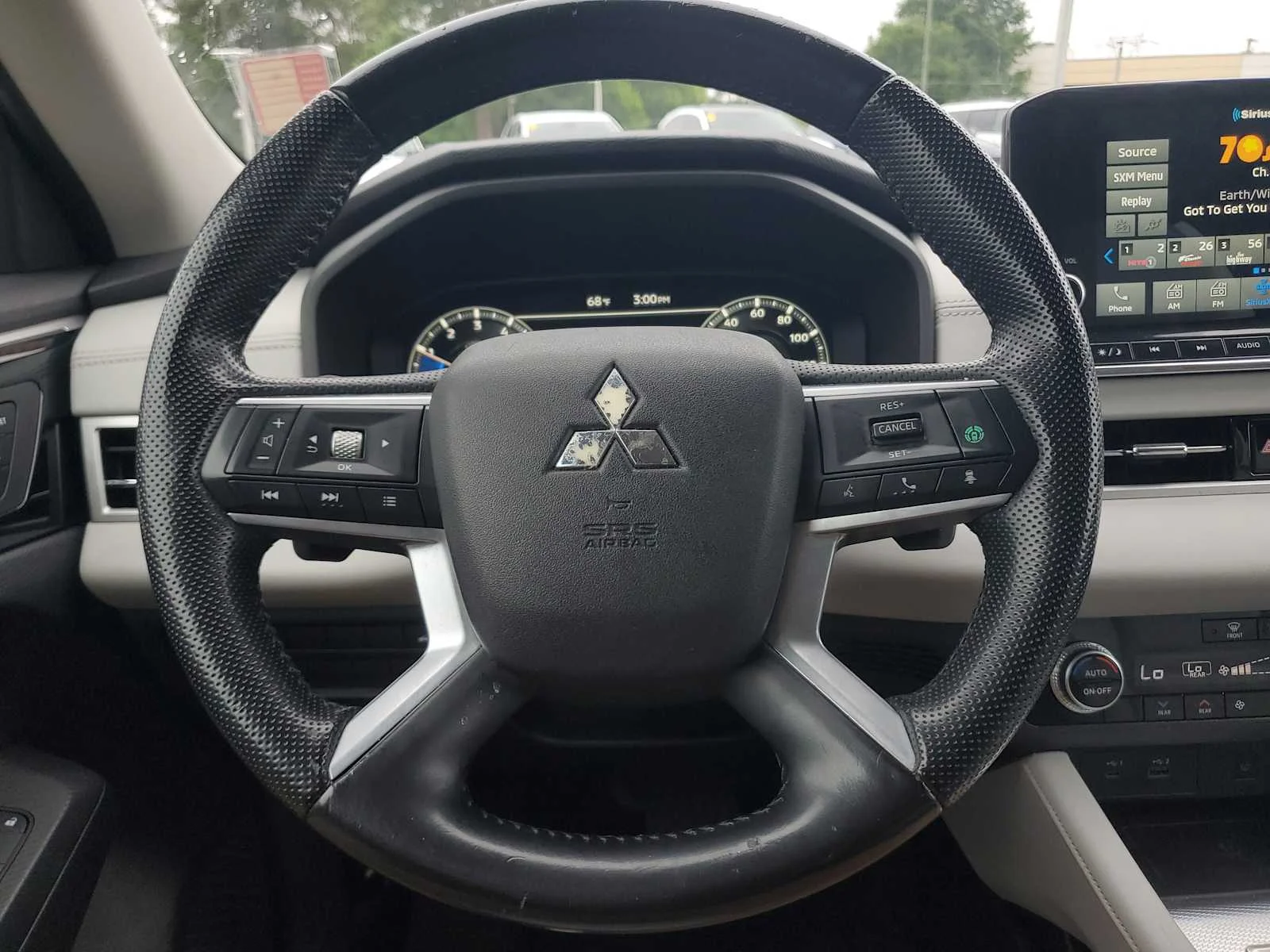 Used 2022 Alloy Silver Metallic Mitsubishi SEL image 21
