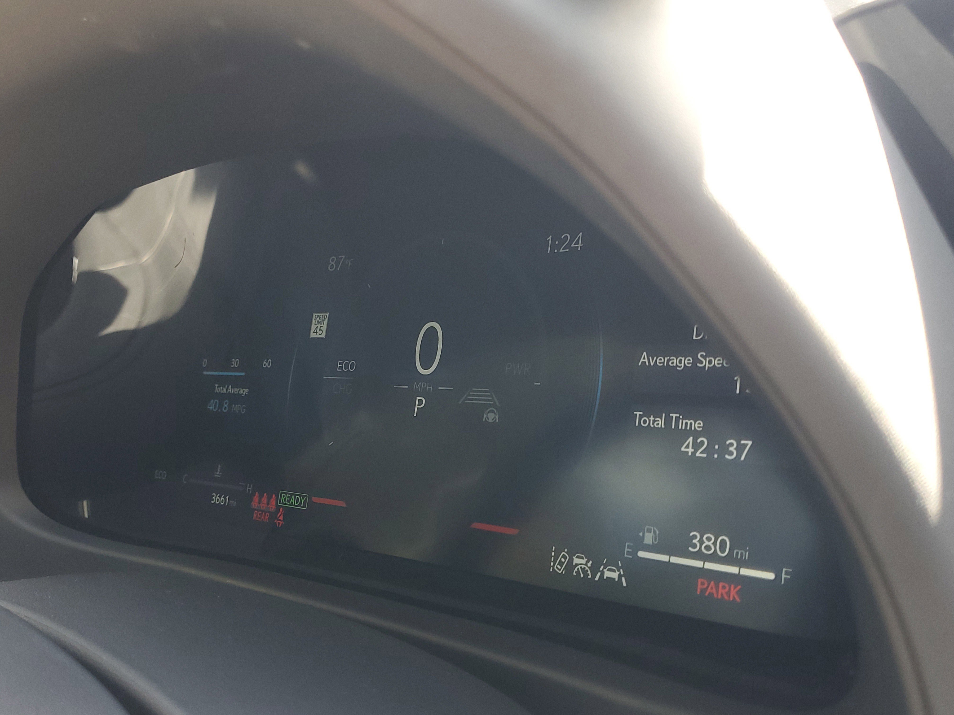 2025 Lexus UX Hybrid 300h - Photo 24