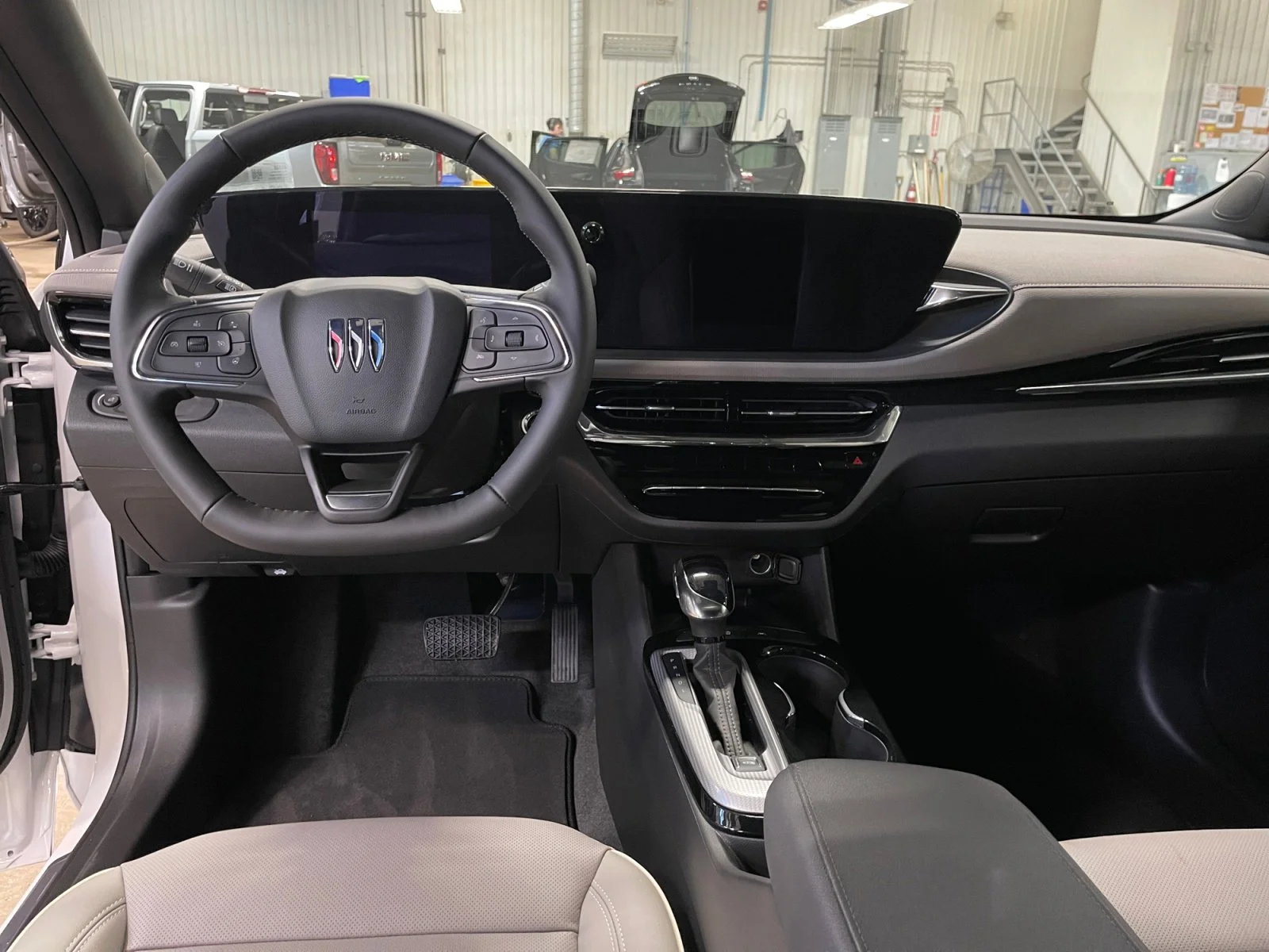 New 2026 White Frost Tricoat Buick Avenir image 18