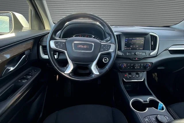Used 2021 White GMC SLE image 8