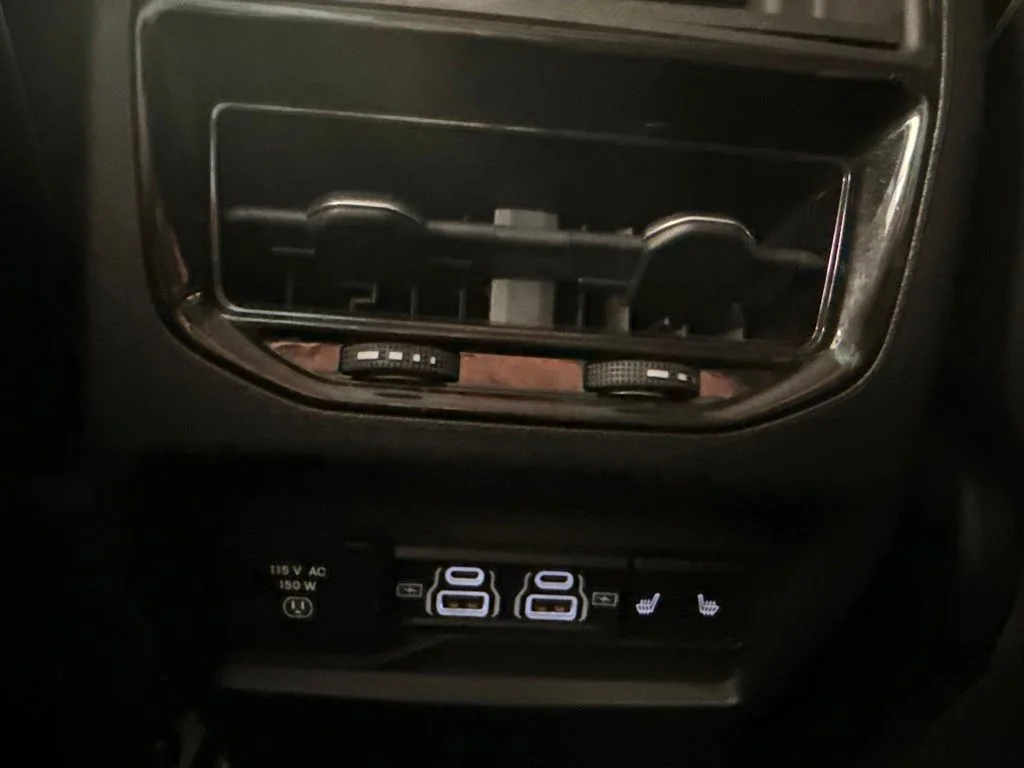 Used 2022 Gray Jeep Limited image 14