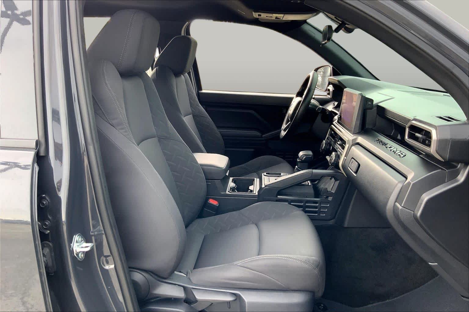 Used 2025 Underground Toyota SR image 9