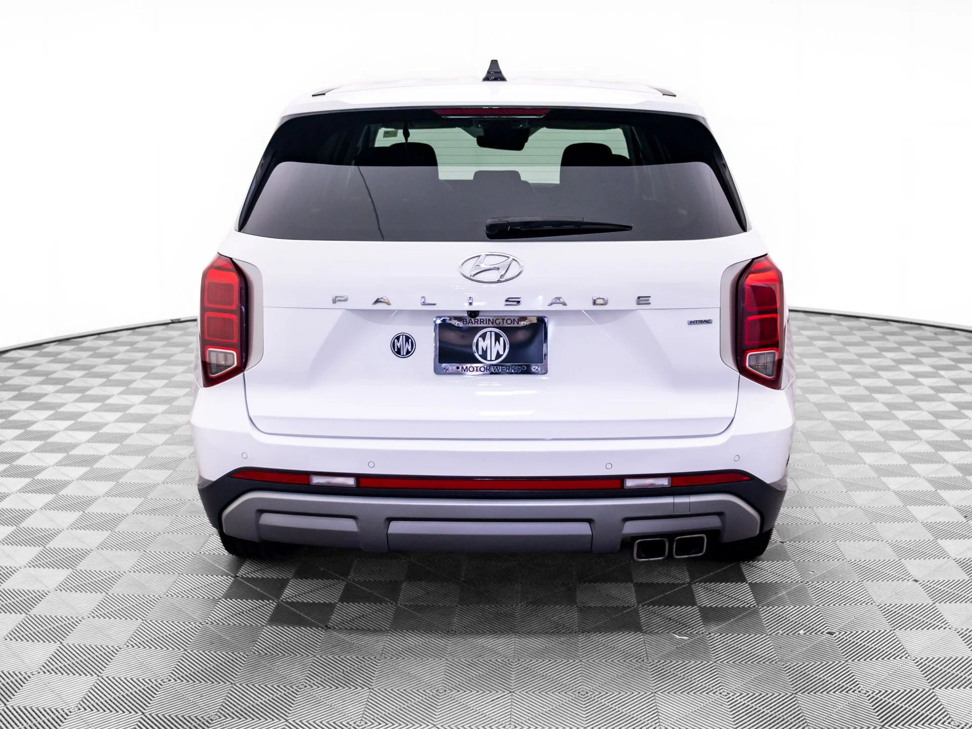 Used 2023 White Hyundai SE image 4