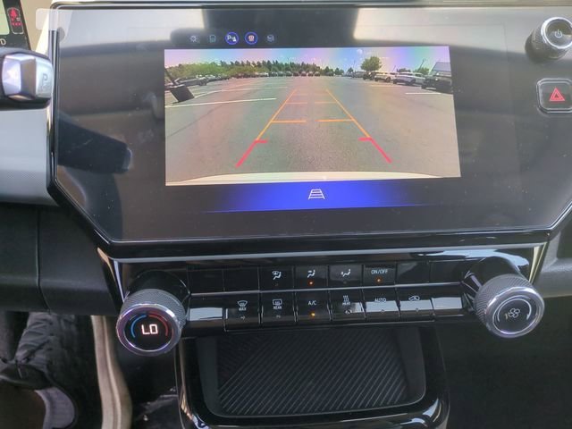 New 2027 Summit White Chevrolet LT image 17