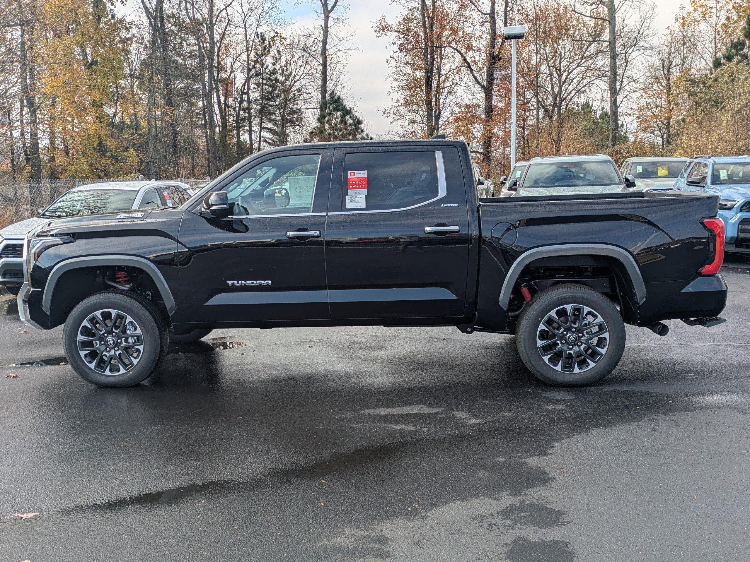 2026 Toyota Tundra Limited - Photo 7