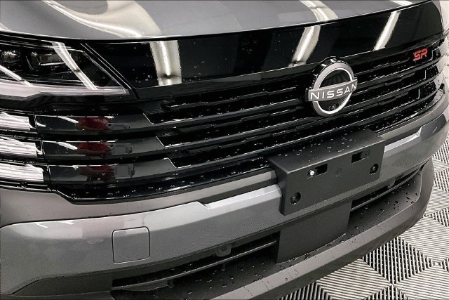 New 2026 Gun Metallic/Scarlet Ember Tintcoat Nissan SR image 15