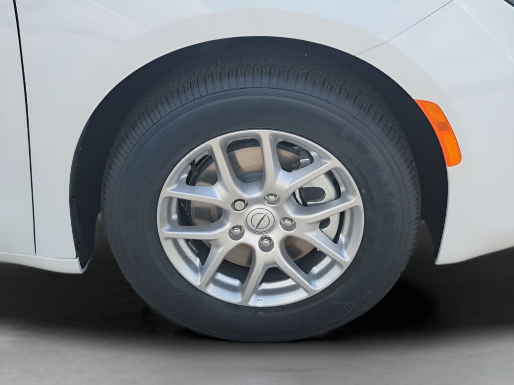 New 2026 Bright White Clear-Coat Exterior Paint Chrysler LX image 20