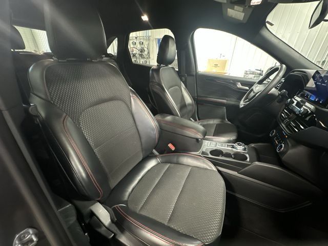 Certified Used 2025 Gray Ford ST-Line image 32