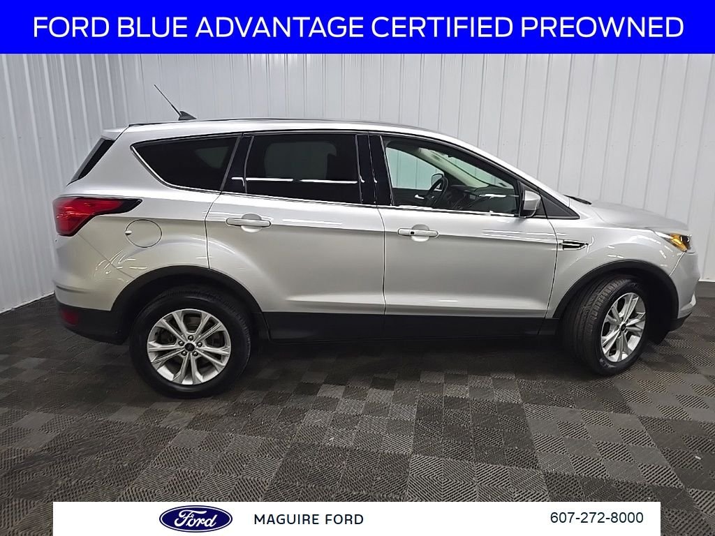 Used 2019 Silver Ford SE image 3