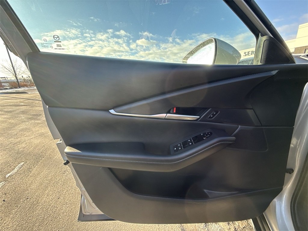 2023 MAZDA CX-30 - Image 12