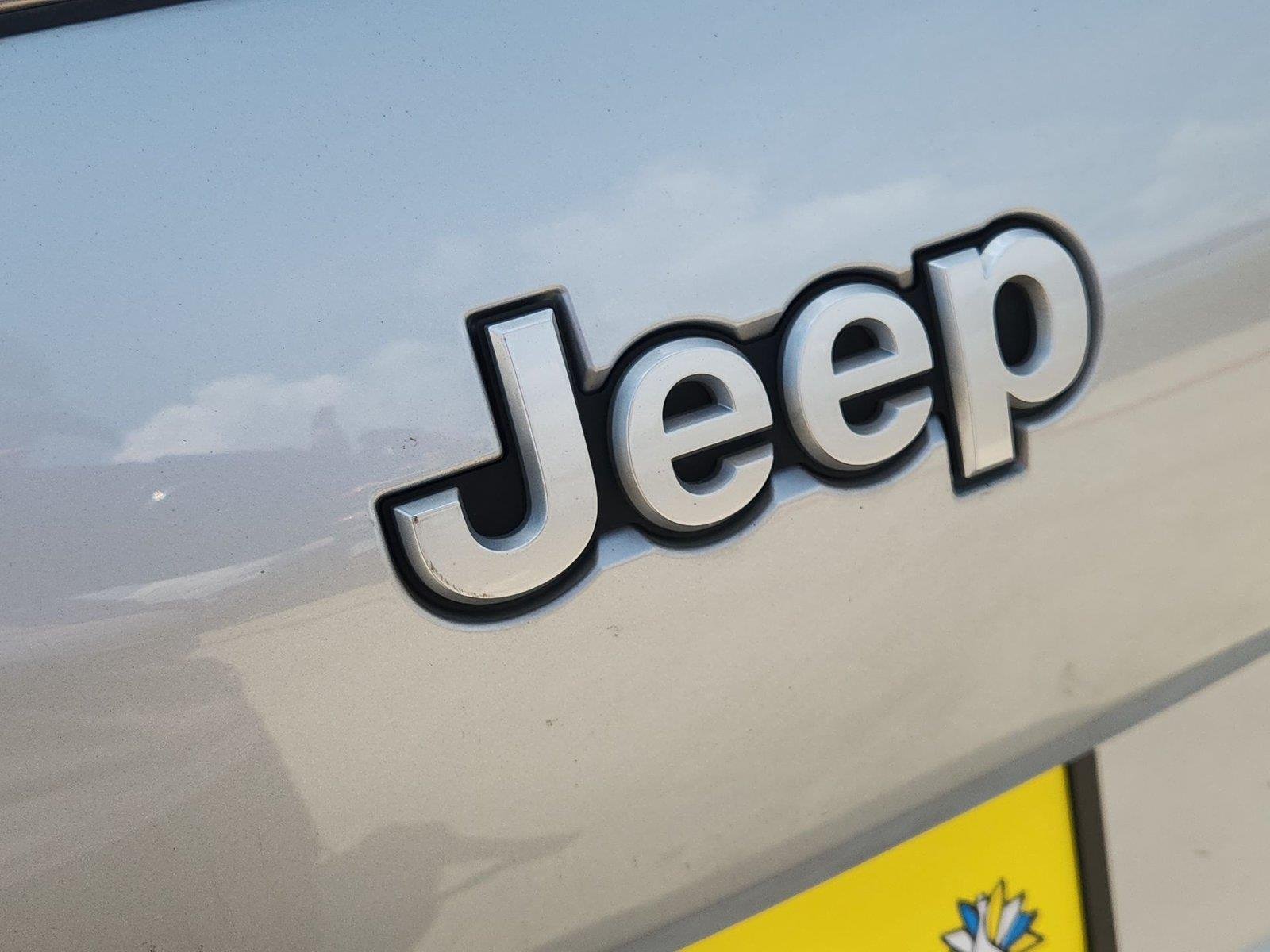 2025 Jeep Grand Cherokee L photo 30 of 34