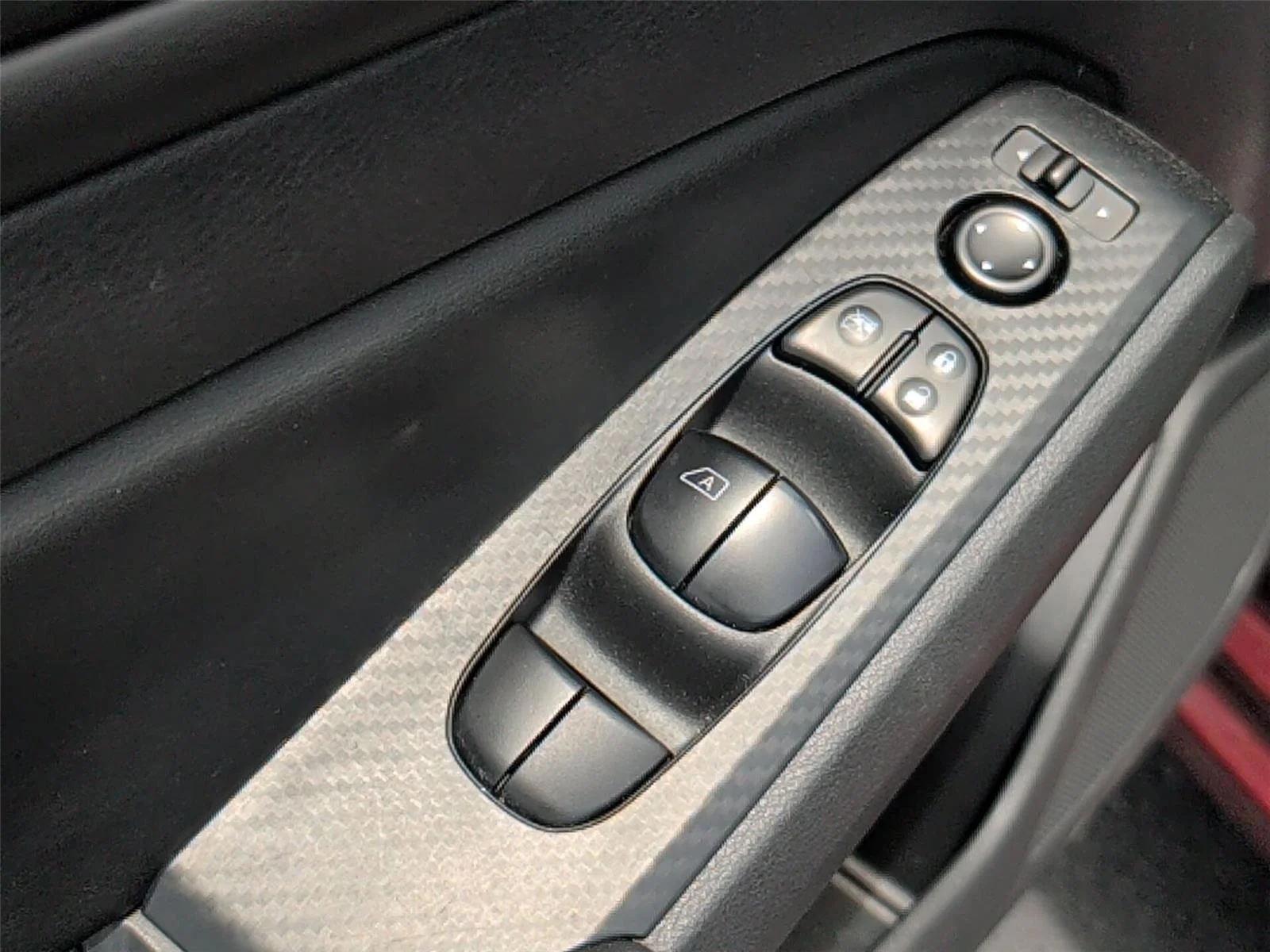 Used 2025 Garnet Pearl Metallic Nissan SV image 14