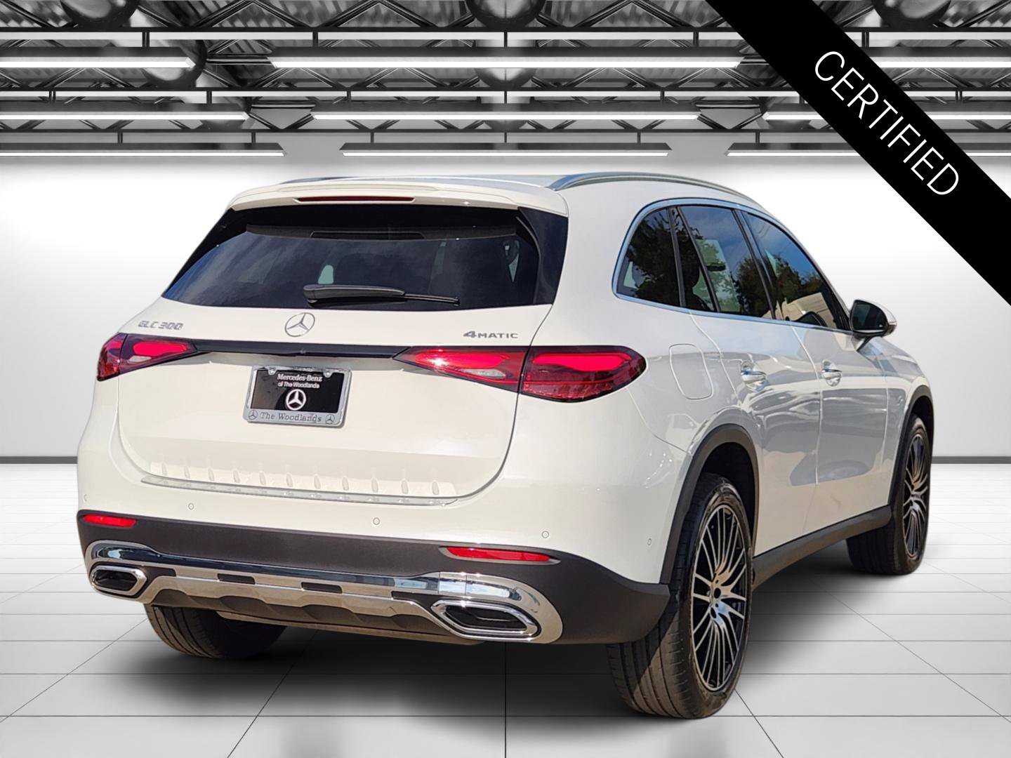Certified Used 2024 MANUFAKTUR Moonlight White Metallic Mercedes-Benz GLC 300 image 9