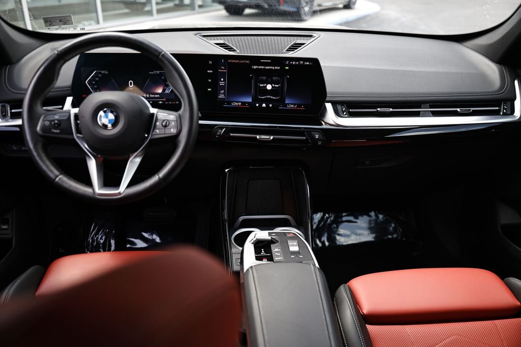 Used 2025 Black Sapphire Metallic BMW xDrive28i image 25