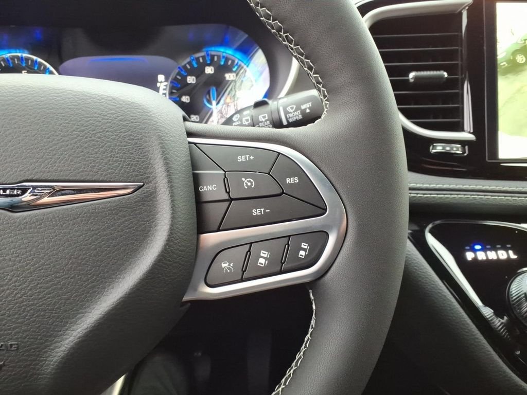 New 2026 Red Hot Pearl-Coat Exterior Paint Chrysler Select image 20