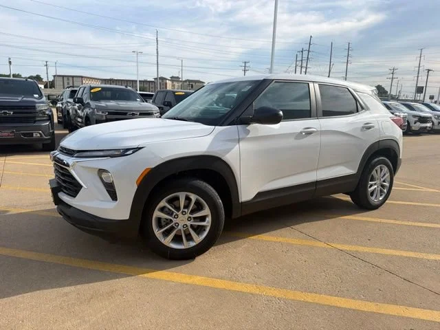 New 2026 Summit White Chevrolet LS image 5