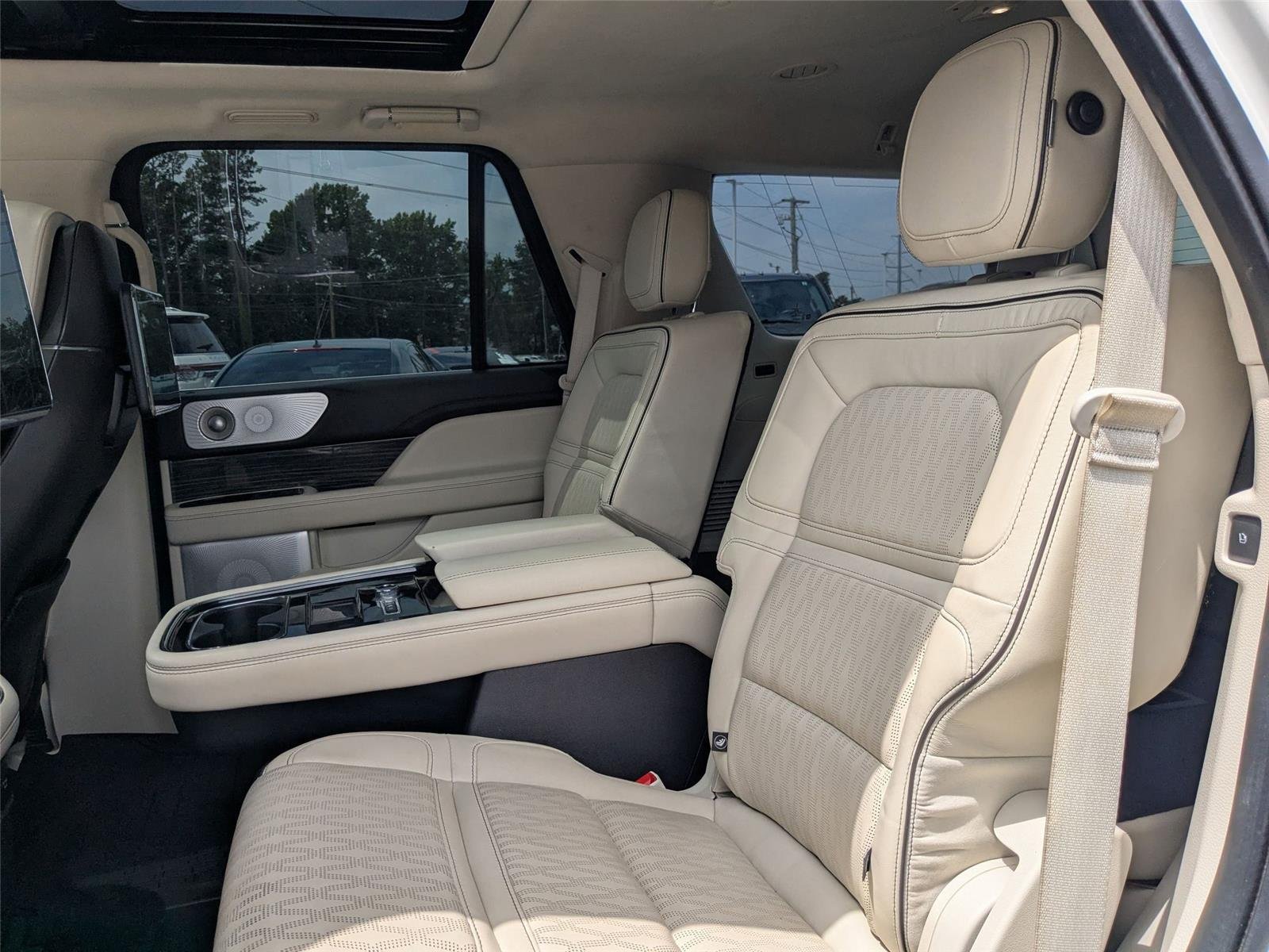 Used 2020 Pristine White Lincoln Black Label image 27
