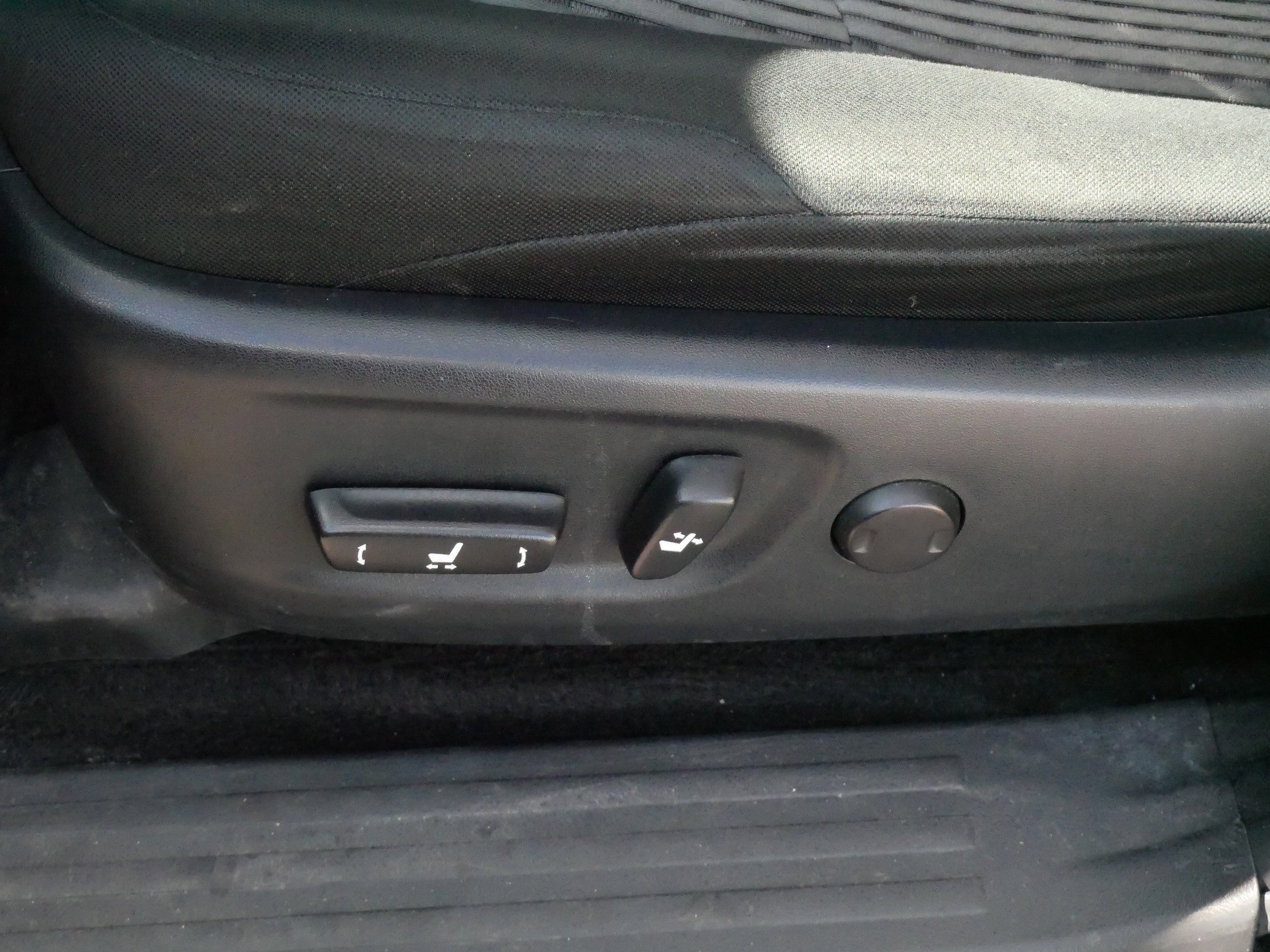 Used 2023 Midnight Black Metallic Toyota SR5 image 20