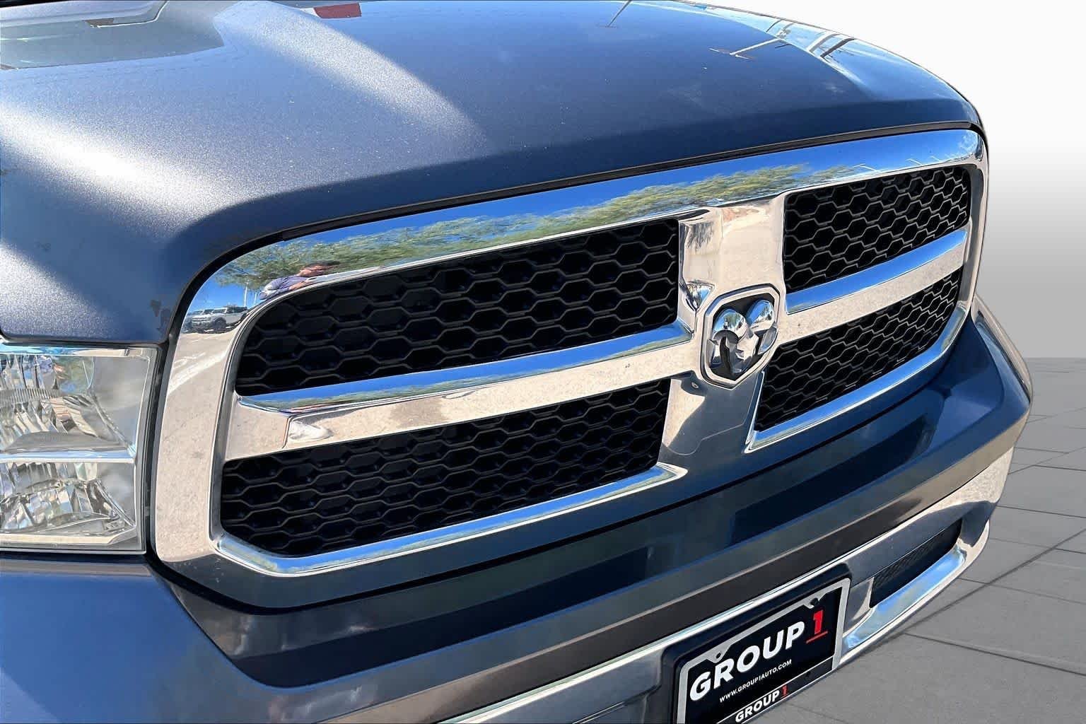 Used 2019 Granite Crystal Metallic Clearcoat Ram Tradesman image 28