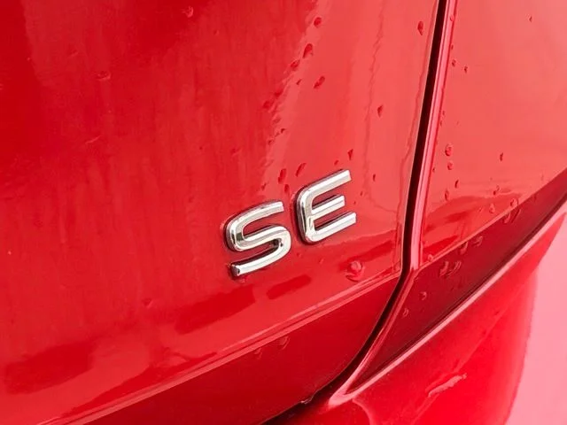 Certified Used 2022 Red Volkswagen 1.5T SE image 5