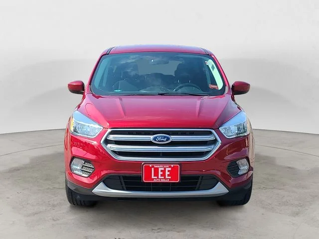 Used 2017 Red Ford SE image 8