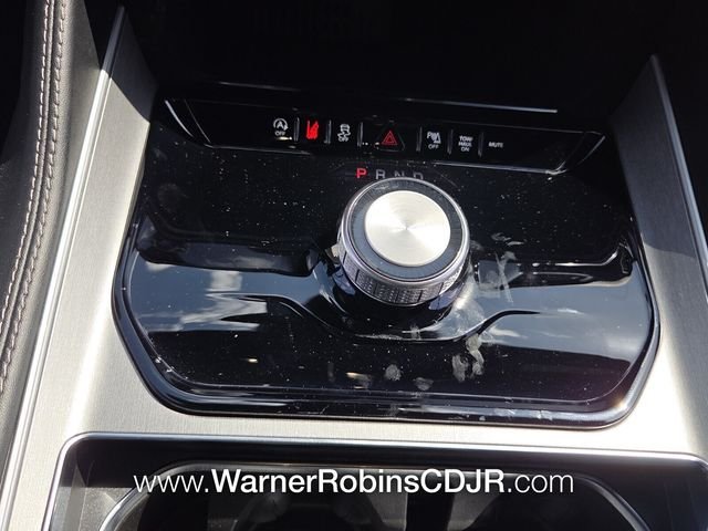 New 2026 Velvet Red Pearl-Coat Exterior Paint Jeep  image 25