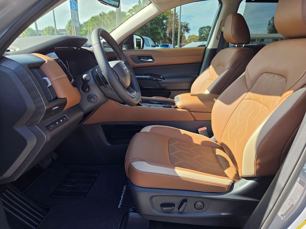 Used 2026 Gray Nissan Platinum image 13