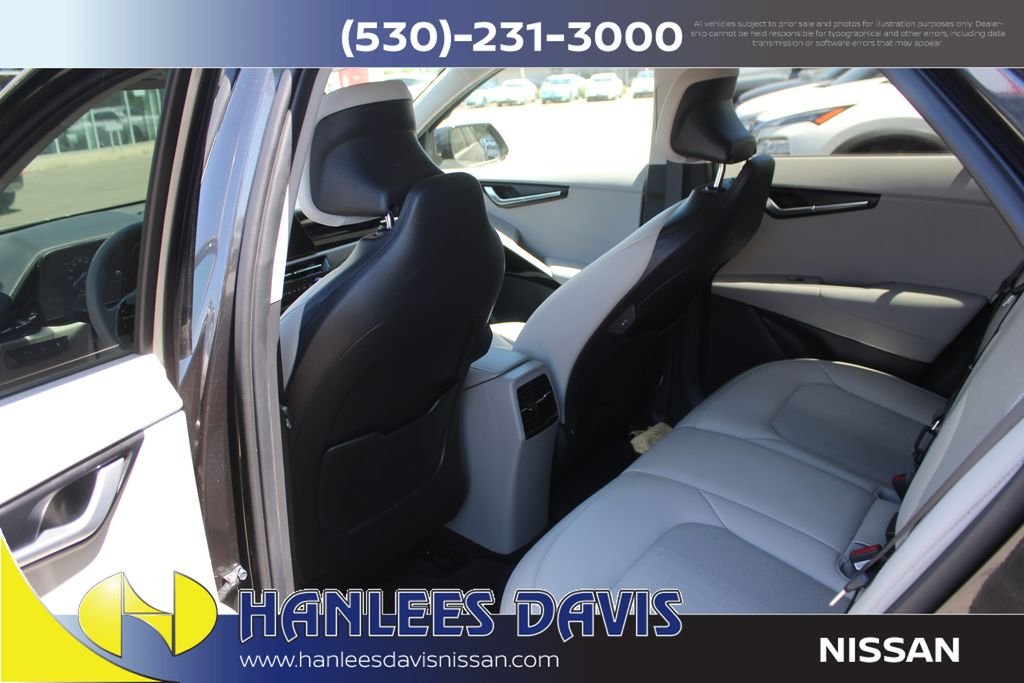 Used 2023 Gray Kia Wind image 16