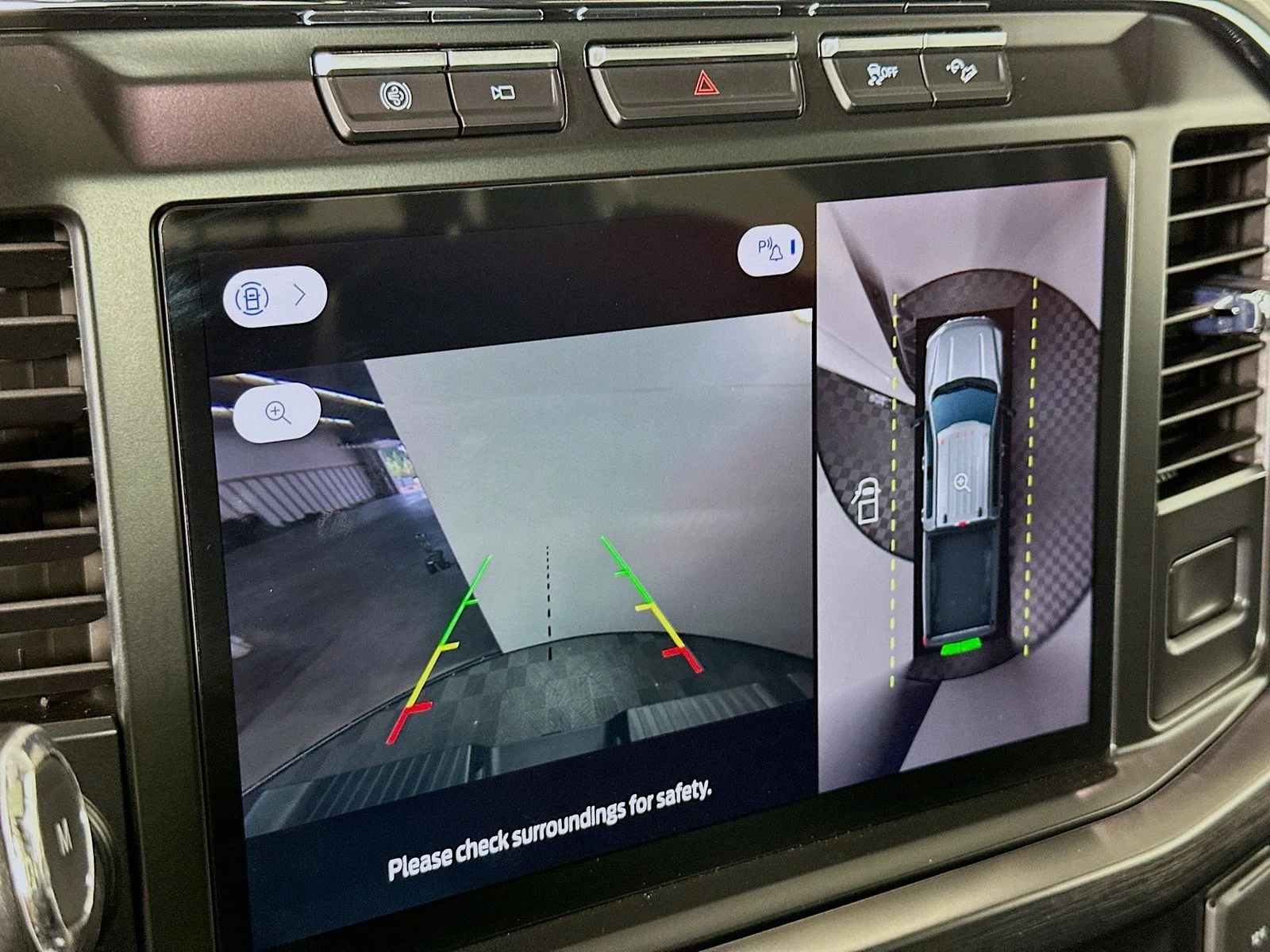 2023 Ford F-450 Super Duty Lariat - Photo 14