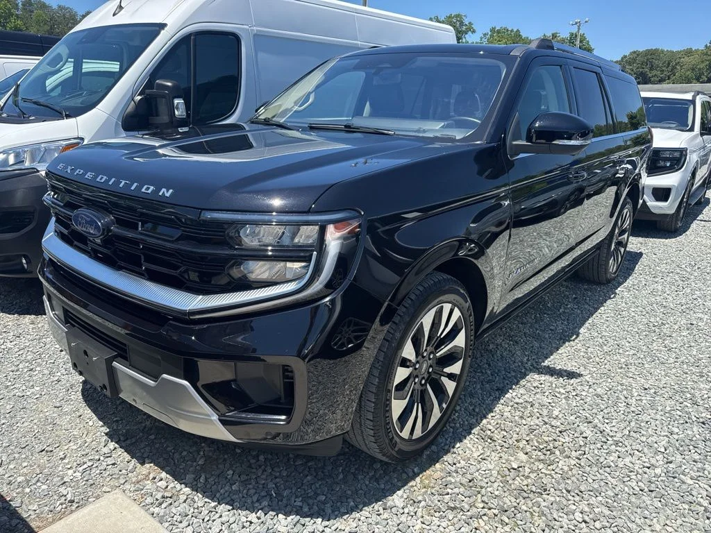 Used 2025 Black Ford Platinum image 1